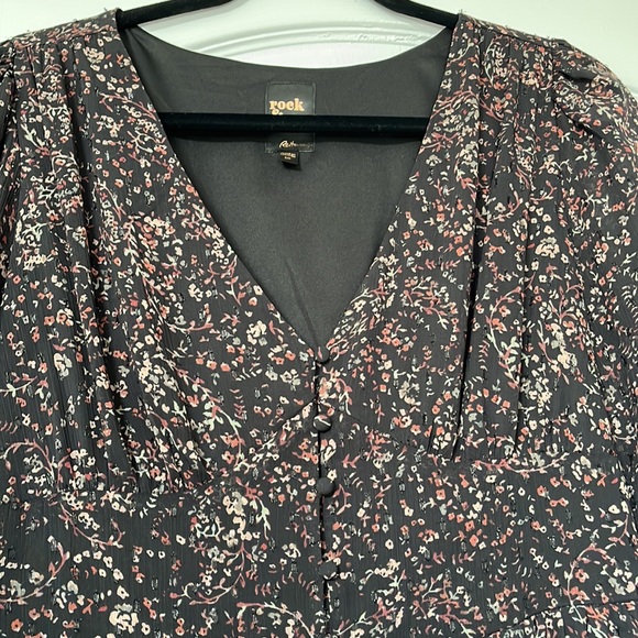 dress size small - Picture 4 of 5